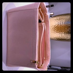 Handbag organizer